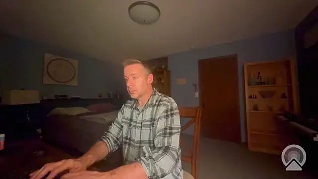 chrisw8140 online show from 15, 5, 2026