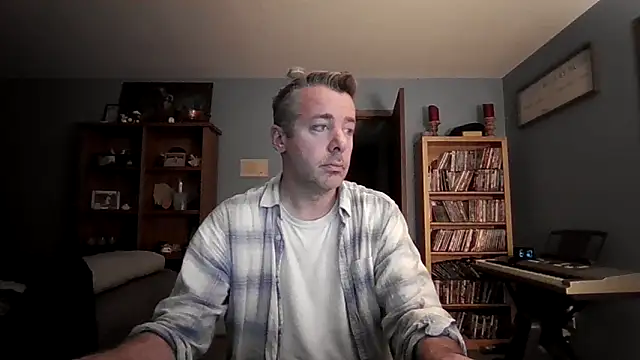 chrisw8140 online show from 25, 2, 2026