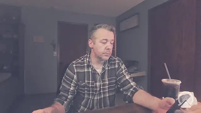 chrisw8140 online show from 10, 4, 2026