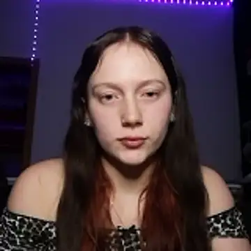 YoungLisaa18 online show from 12, 1, 2026