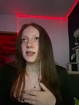 YoungLisaa18 online show from 5, 3, 2026