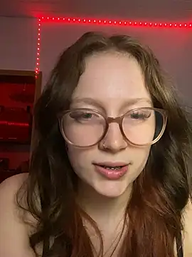 YoungLisaa18 online show from 9, 3, 2026