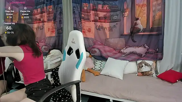 KiraDuvall online show from 27, 2, 2026