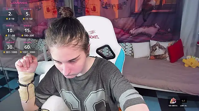 KiraDuvall online show from 15, 2, 2026