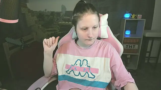 KiraDuvall online show from 14, 2, 2026