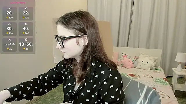 KiraDuvall online show from 6, 2, 2026