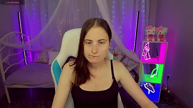 KiraDuvall online show from 25, 5, 2026
