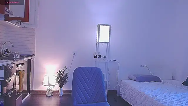 sailormoon666  online show from 8, 4, 2026