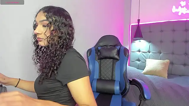 scarletcherry18 online show from 10, 3, 2026