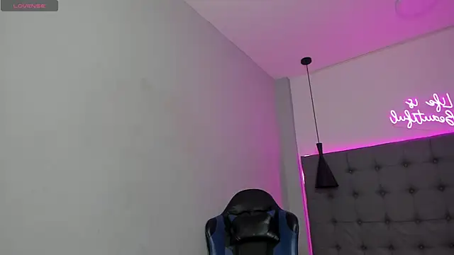scarletcherry18 online show from 15, 5, 2026