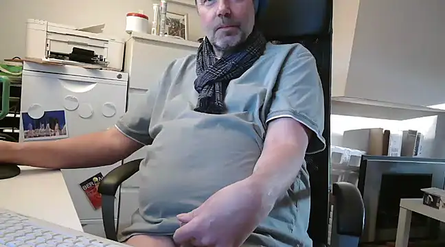 liveoncam2004 online show from 19, 3, 2025