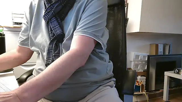 liveoncam2004 online show from 19, 2, 2025