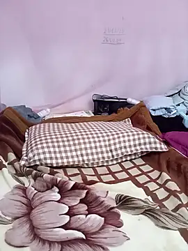 Phoebe-e online show from 2, 4, 2026