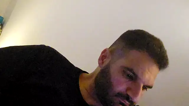 marios87xxl online show from 25, 3, 2026