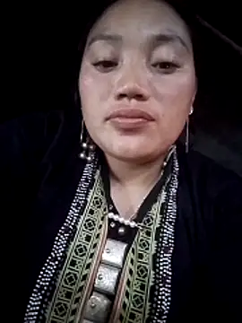 LingLing002 online show from 17, 2, 2026