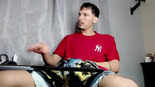 Snapshot of Yankees_xxx chatting on 9, 5, 2026 Yankees xxx online show from 9, 5, 2026