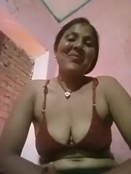 Snapshot of Madhubala_Love chatting on 11, 2, 2026 Madhubala Love online show from 11, 2, 2026