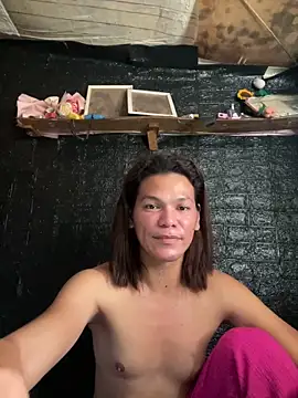 HugeAgatha online show from 22, 2, 2026