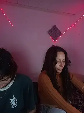 AlexxaAndRileyy online show from 19, 7, 2026