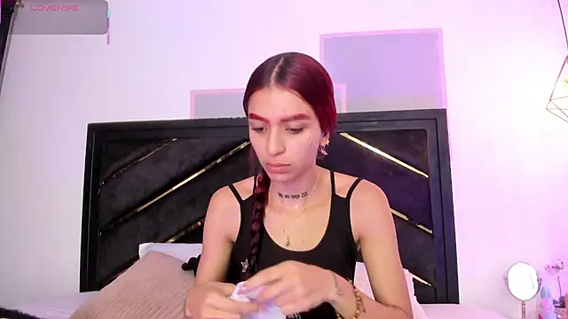 april jones05 online show from 5, 4, 2026