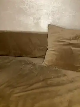 lily bitch online show from 1, 3, 2026