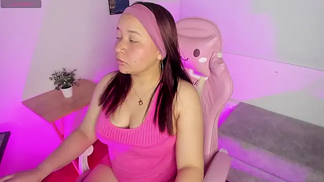 Snapshot of Ale_Alej chatting on 4, 6, 2026 Ale Alej online show from 4, 6, 2026