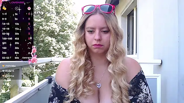 Mia lou05 online show from 13, 7, 2026