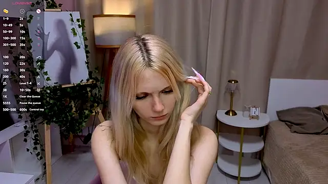 Snapshot of JuanaSumma chatting on 9, 6, 2026 JuanaSumma online show from 9, 6, 2026