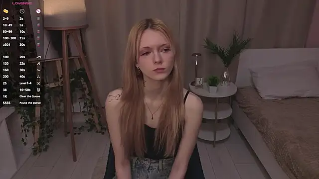 JuanaSumma online show from 15, 4, 2026