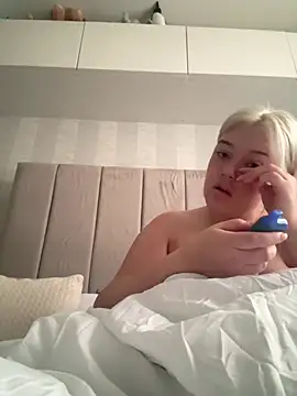 Princess-ivyxoxo online show from 27, 4, 2026