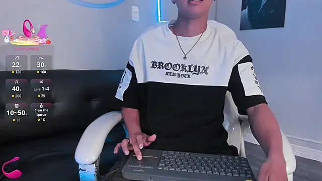 Liam9  online show from 14, 1, 2026