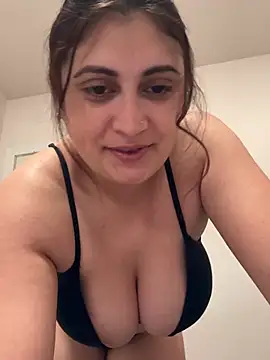 Snapshot of morenita_sexy777 chatting on 1, 6, 2026 morenita sexy777 online show from 1, 6, 2026