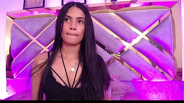 Violet Collins1 online show from 3, 4, 2026