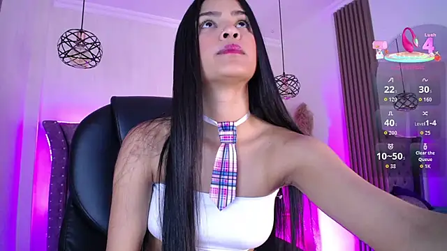Snapshot of Violet_Collins1 chatting on 14, 5, 2026 Violet Collins1 online show from 14, 5, 2026