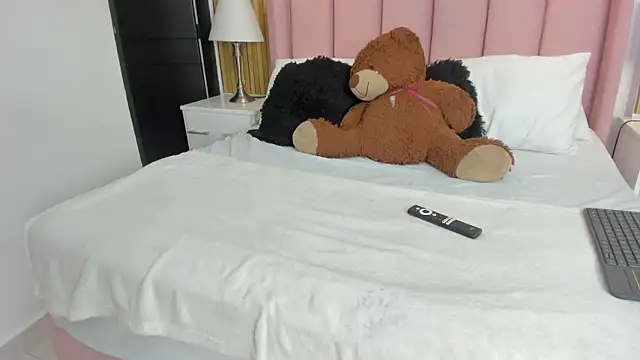 xXxSamantha   online show from 6, 3, 2026