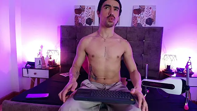 Ethan Briggs  online show from 17, 6, 2026