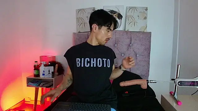 Ethan Briggs  online show from 18, 3, 2026