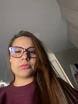 Pretty  Milf online show from 27, 5, 2026