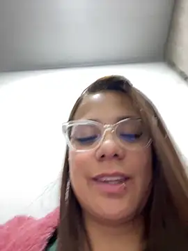 Pretty  Milf online show from 10, 5, 2026