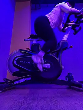 Pretty  Milf online show from 3, 3, 2026