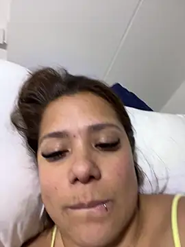 Pretty  Milf online show from 5, 4, 2026