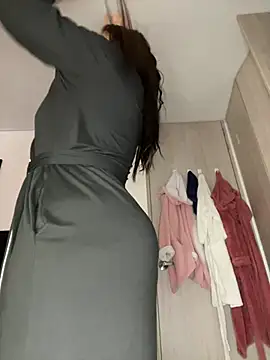 Snapshot of Pretty__Milf chatting on 4, 7, 2026 Pretty Milf online show from 4, 7, 2026
