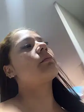 Pretty  Milf online show from 20, 2, 2026