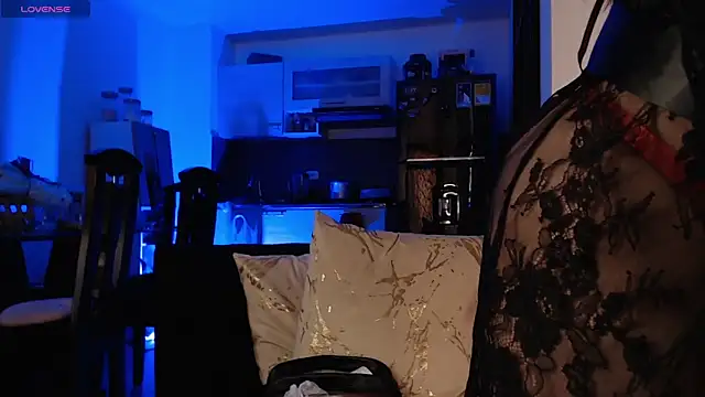 Pretty  Milf online show from 23, 4, 2026