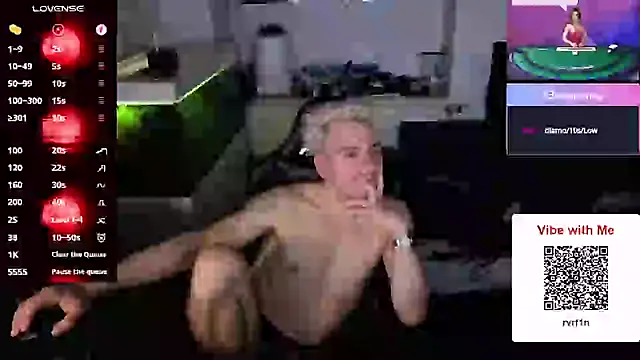 Snapshot of Rayzel_White chatting on 16, 5, 2026 Rayzel White online show from 16, 5, 2026