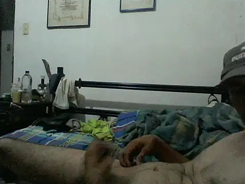 Snapshot of guevo14cm3 chatting on 25, 3, 2026 guevo14cm3 online show from 25, 3, 2026