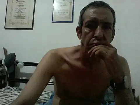Snapshot of guevo14cm3 chatting on 5, 5, 2026 guevo14cm3 online show from 5, 5, 2026