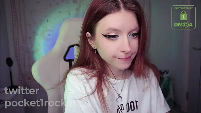 Snapshot of _PocketRocket_ chatting on 1, 2, 2025 PocketRocket online show from 1, 2, 2025