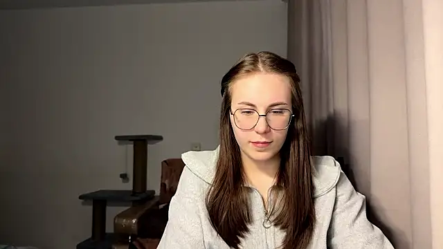 JanelleCourville online show from 7, 3, 2026