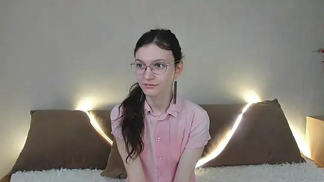 ThoraMarola online show from 26, 3, 2026